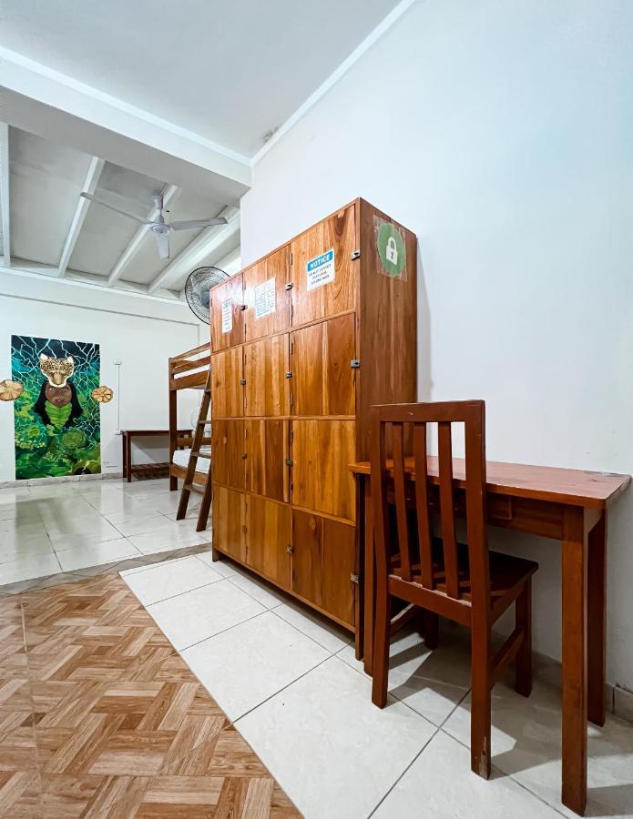 טראפוטו El Mural Backpackers מראה חיצוני תמונה